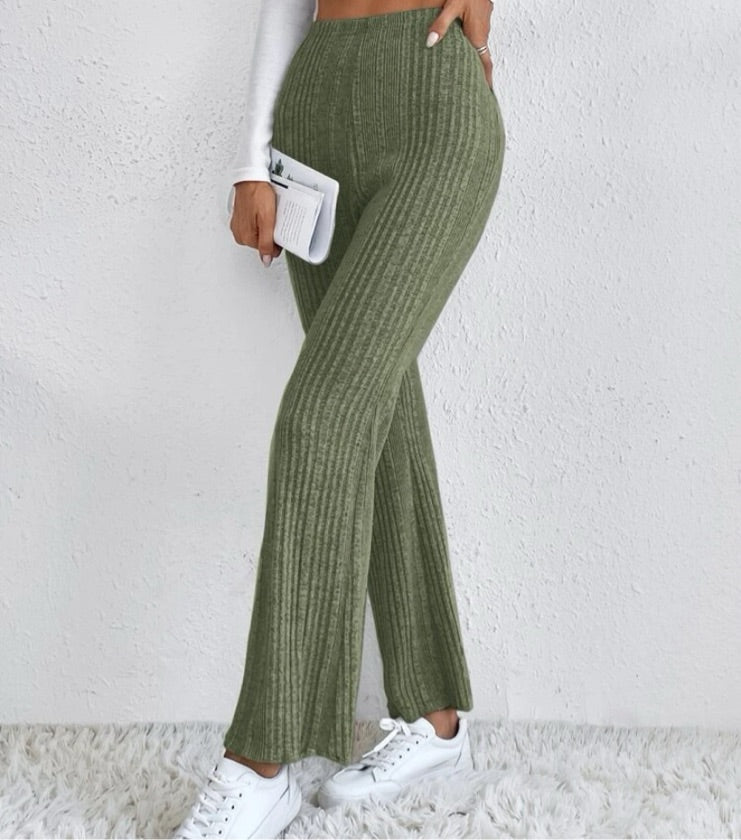 Pantalón tipo campana