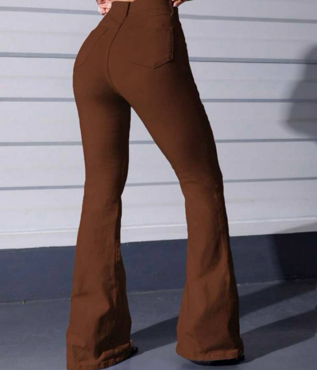 Pantalón campana