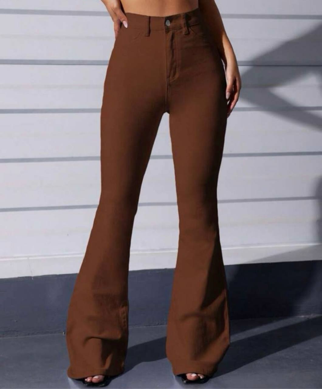 Pantalón campana