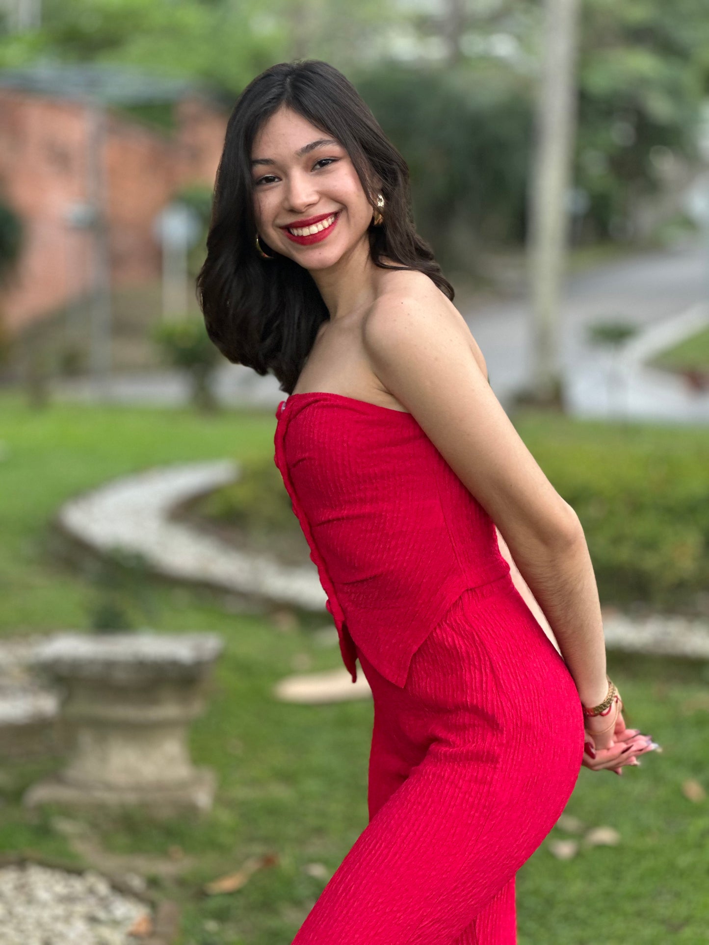 Conjunto elegante y pantalón largo