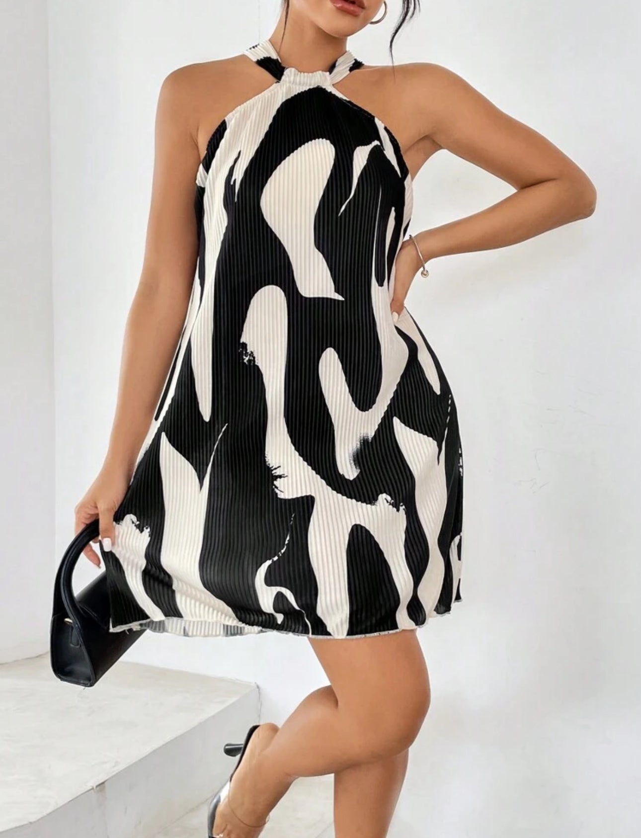 Vestido con cuello halter