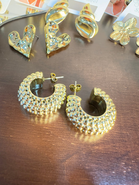 Pendientes al estilo minimalista
