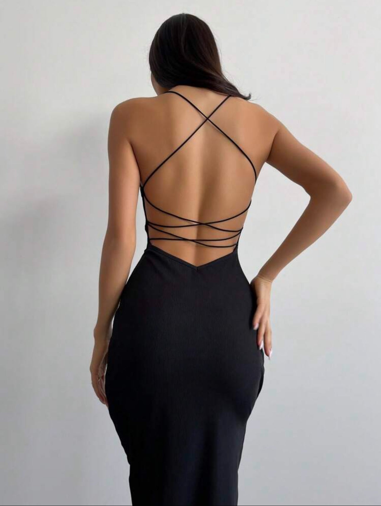 Vestido clásico de espalda descubierta